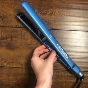 BaByliss Pro Nano Titanium Flat Iron